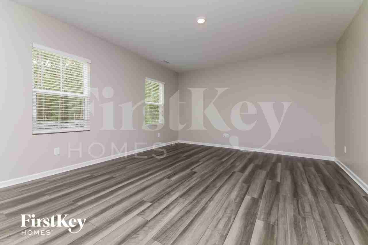 559 Barnes Landing Dr - Photo 2 of 19