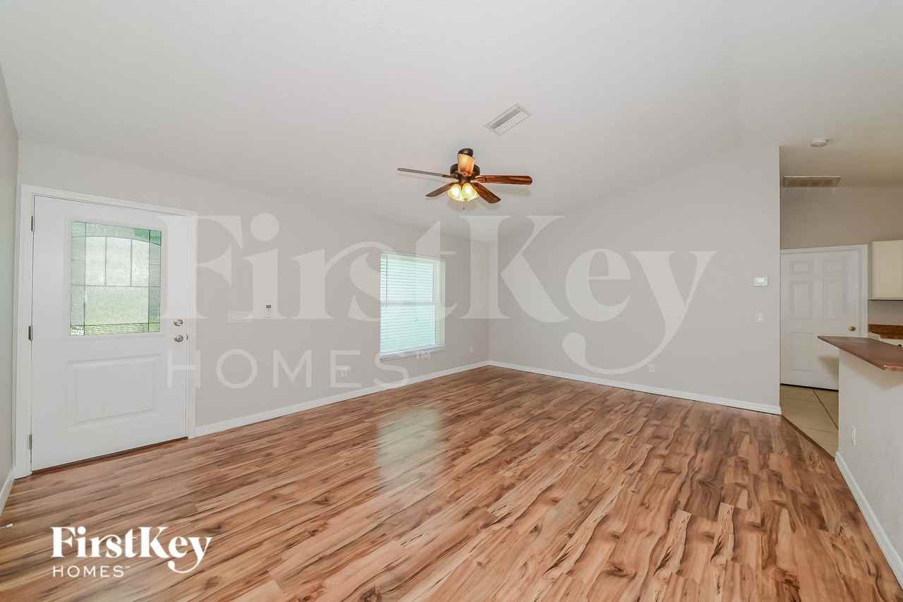 7250 W Price Blvd - Photo 5 of 16