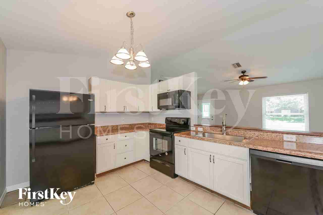 7250 W Price Blvd - Photo 7 of 16