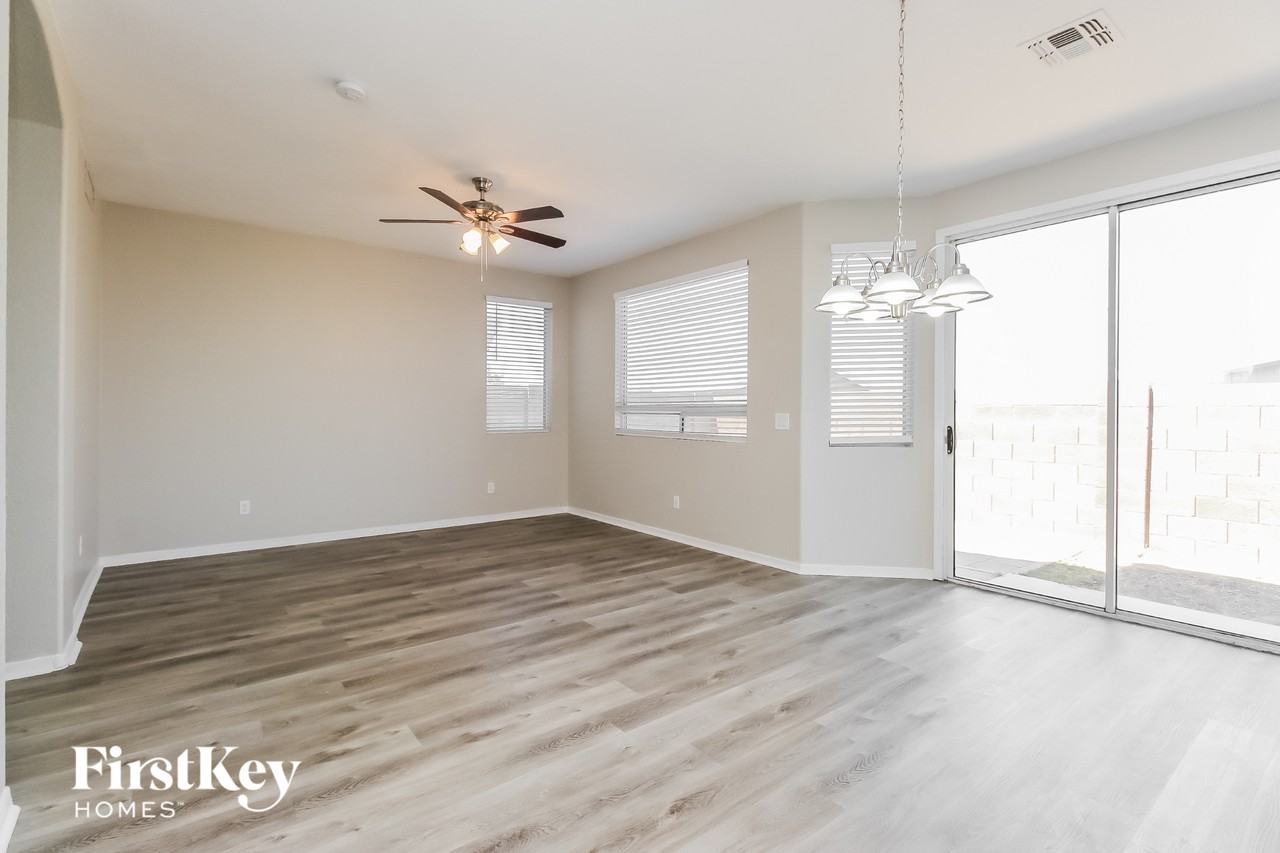40556 N Domiano St - Photo 4 of 15