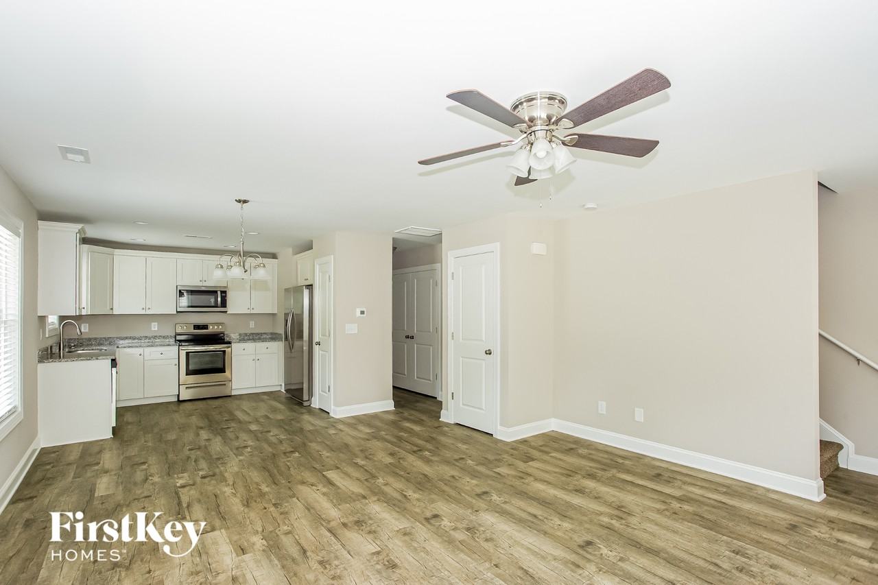 99 Saint Mary Ave Nw - Photo 6 of 15