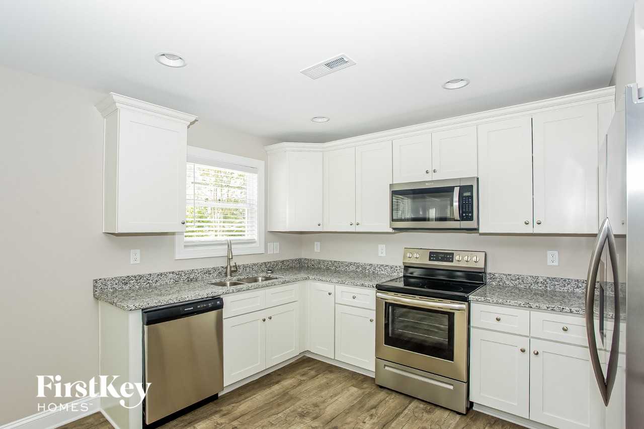 99 Saint Mary Ave Nw - Photo 7 of 15