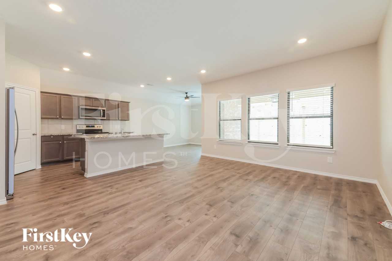 3370 Everly Dr - Photo 2 of 16