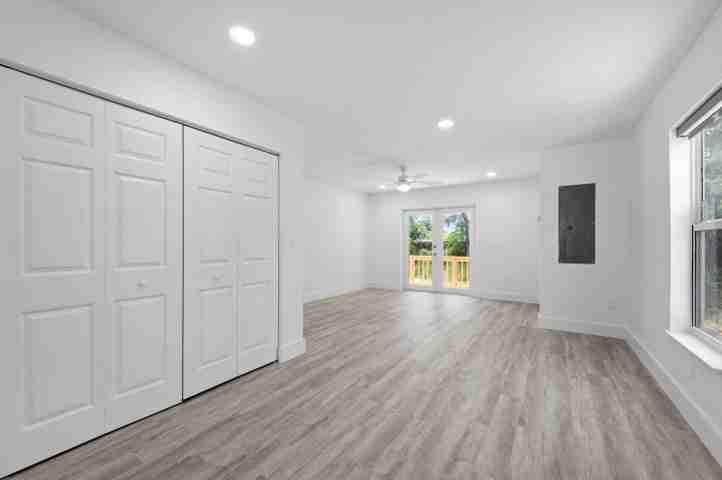 720 McIntosh Street - Photo 7 of 8