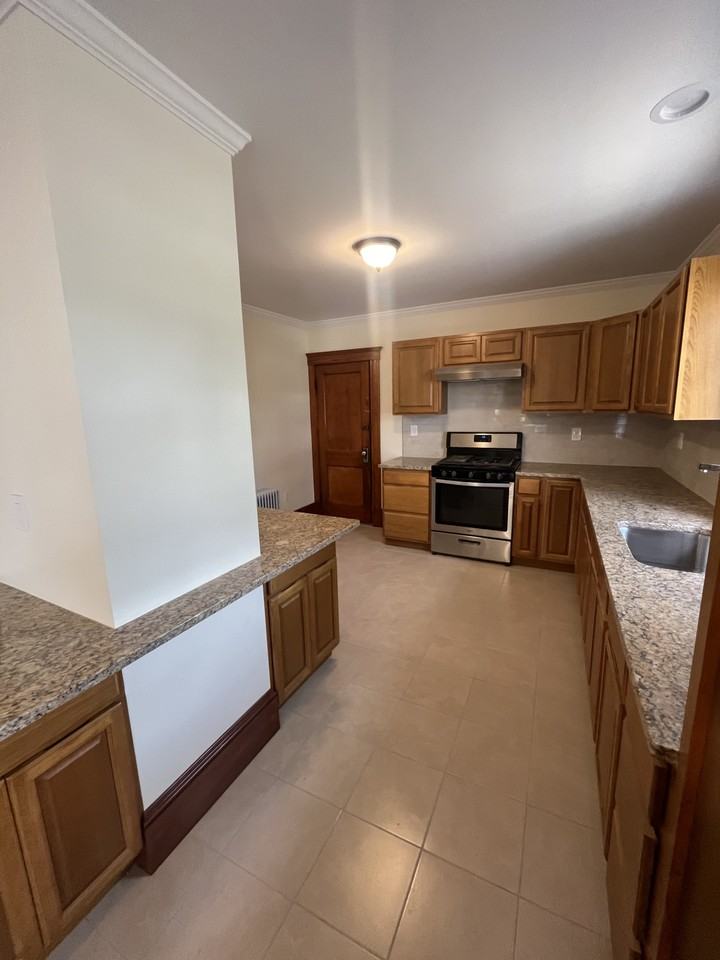 72 Fulton Street - Photo 7 of 11