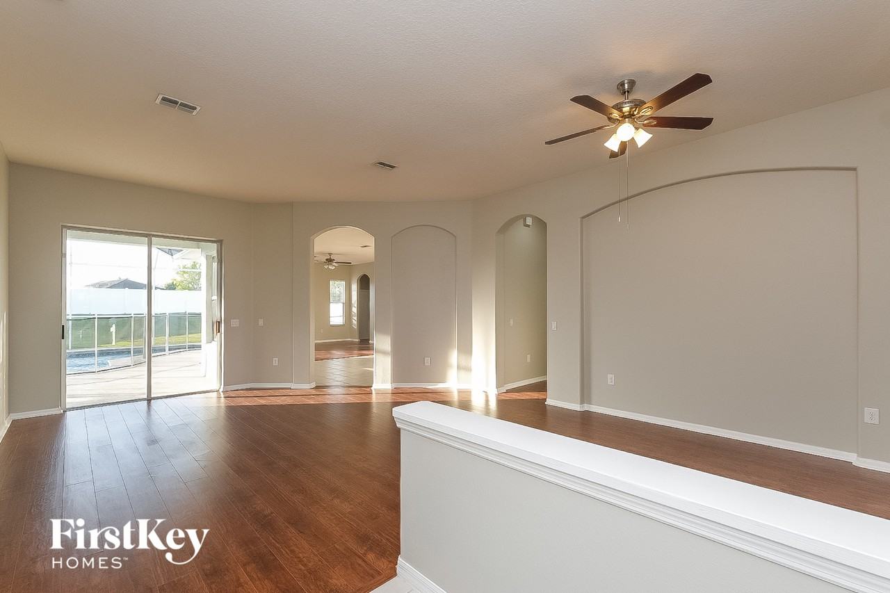 5032 Balsam Dr - Photo 2 of 15