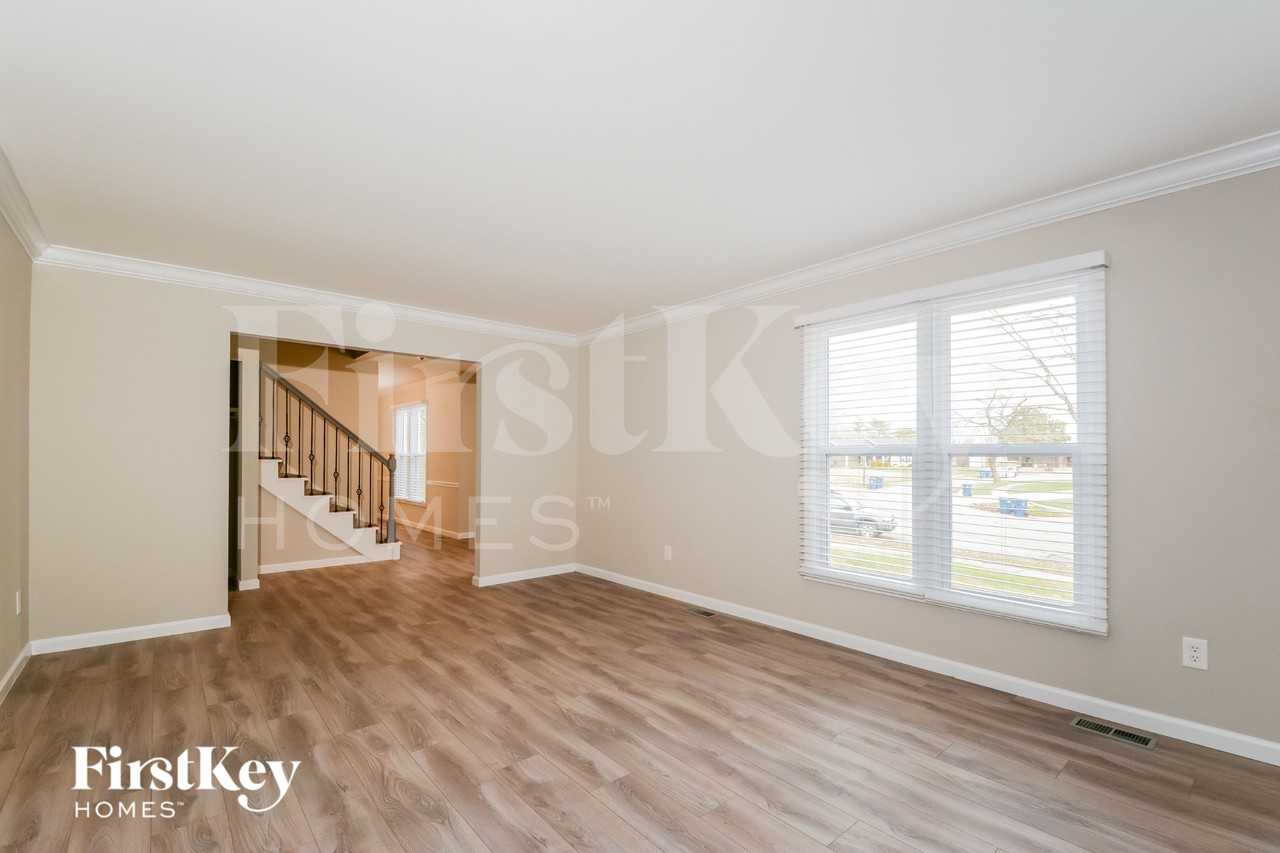 427 Holly Terrace Ct - Photo 6 of 15