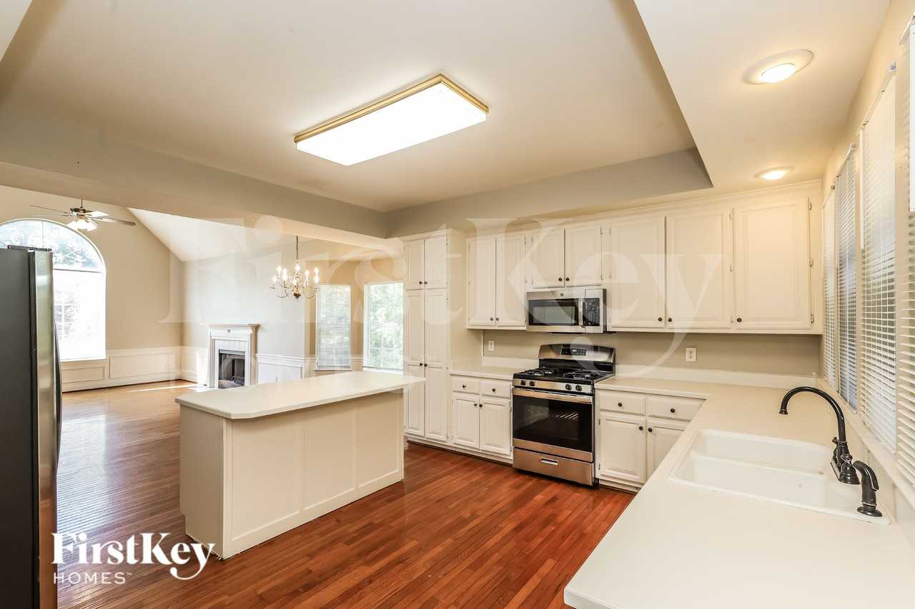 9240 Charlton Pl - Photo 6 of 16