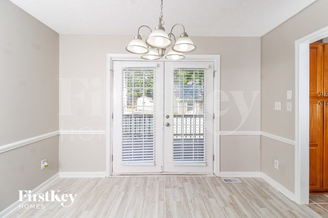 432 Shadybrook Rd - Photo 3 of 15