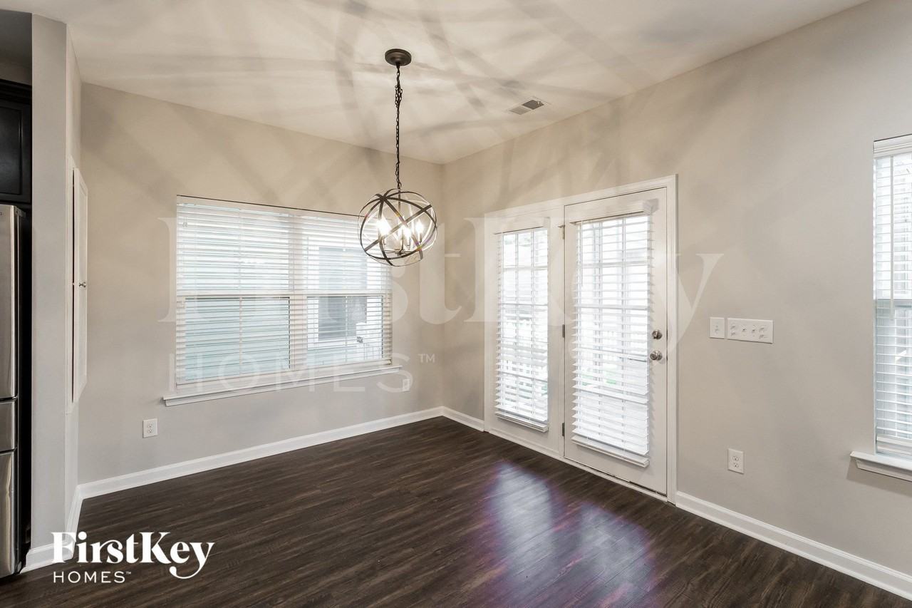 413 Forsythia Ave - Photo 6 of 15