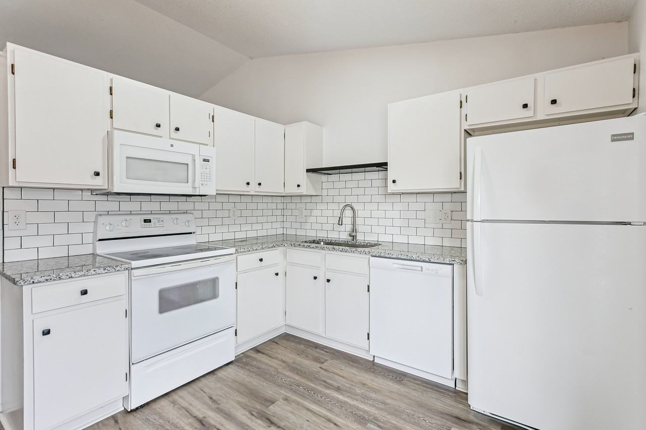 4319 S Elizabeth Ave #1 - Photo 6 of 15