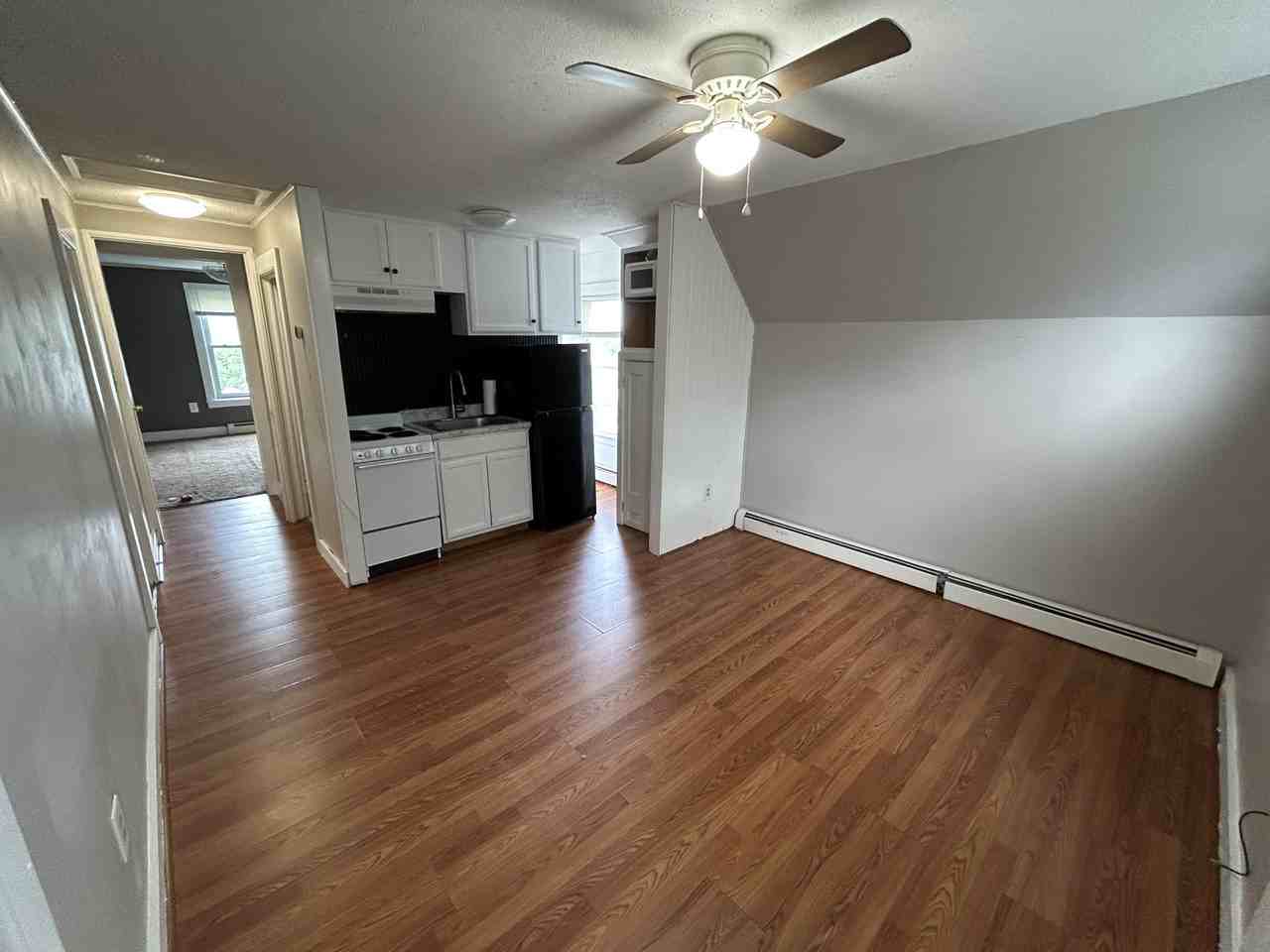 72 Willetts Ave #2 - Photo 4 of 10