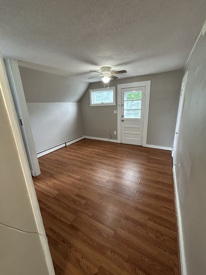 72 Willetts Ave #2 - Photo 7 of 10