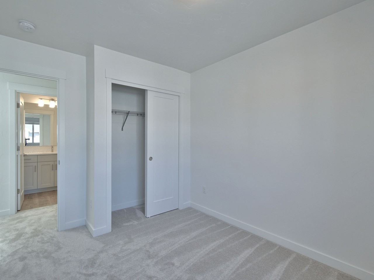 5617 Se Logan Ln #NA - Photo 7 of 18