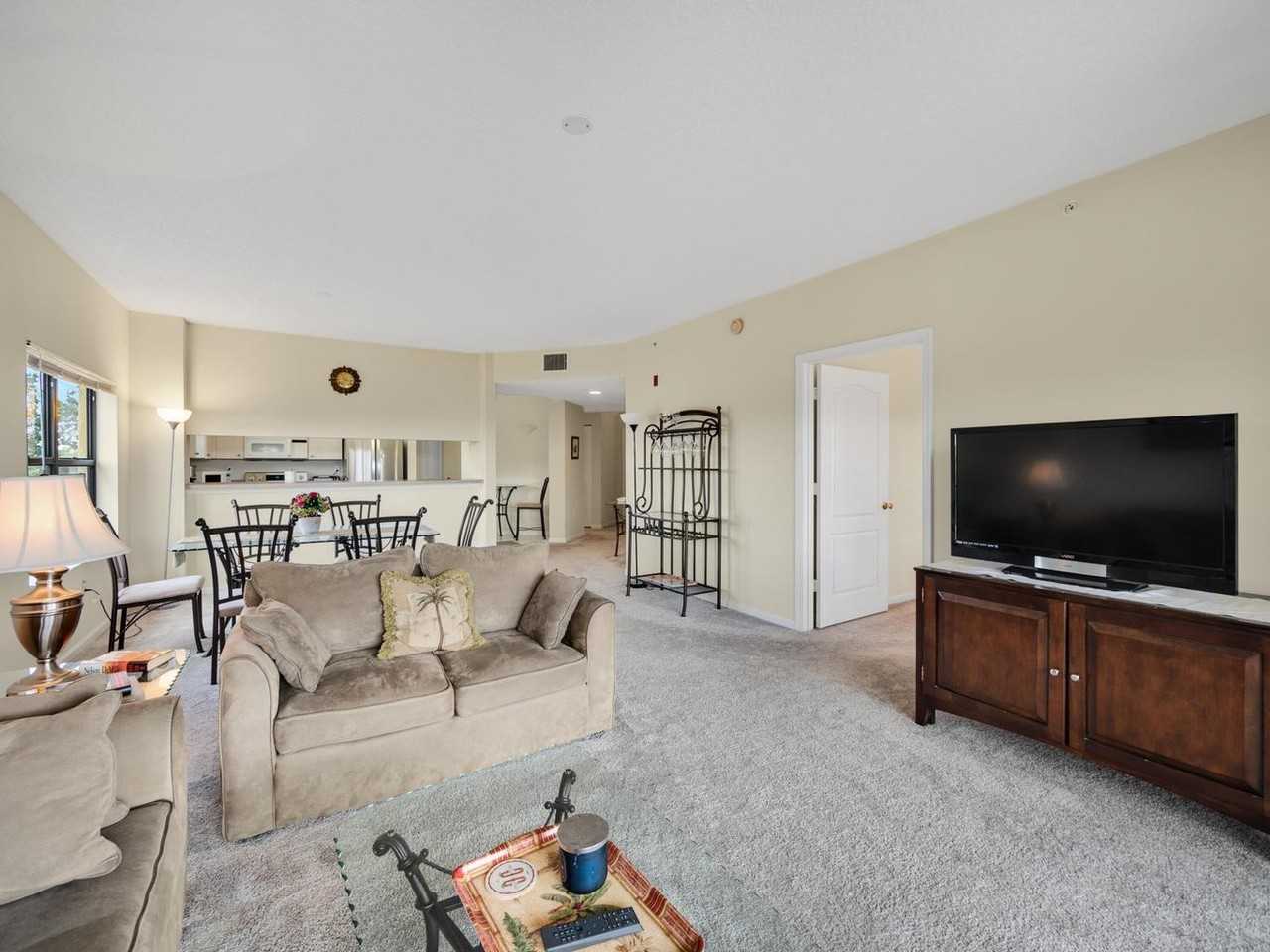 200 Uno Lago Drive - Photo 2 of 8