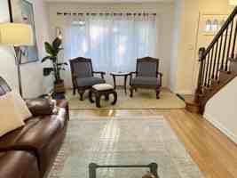 featured image of 335 Scott St #335