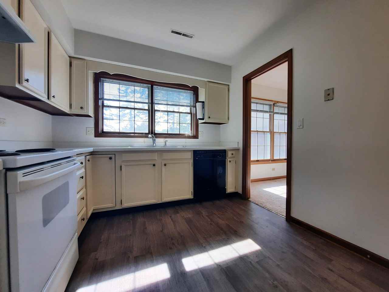 1450 Wing St #6B - Photo 3 of 39