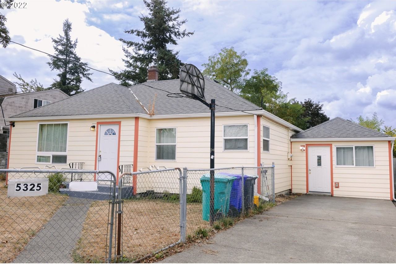 5325 Ne 74th Ave #NA - Photo 3 of 19