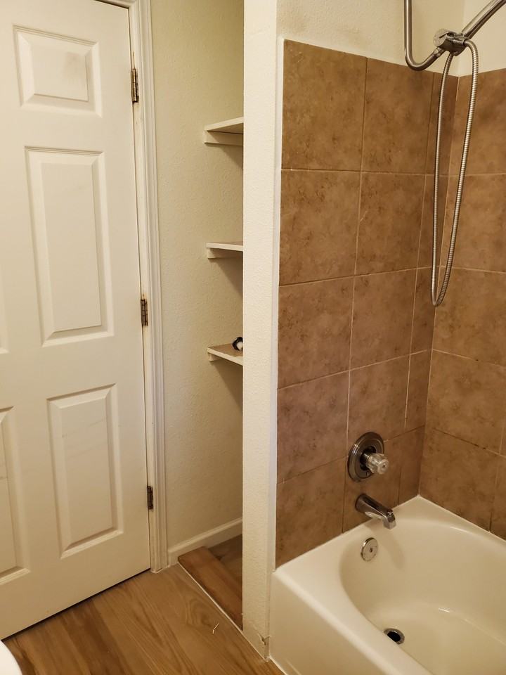 5325 Ne 74th Ave #NA - Photo 7 of 19