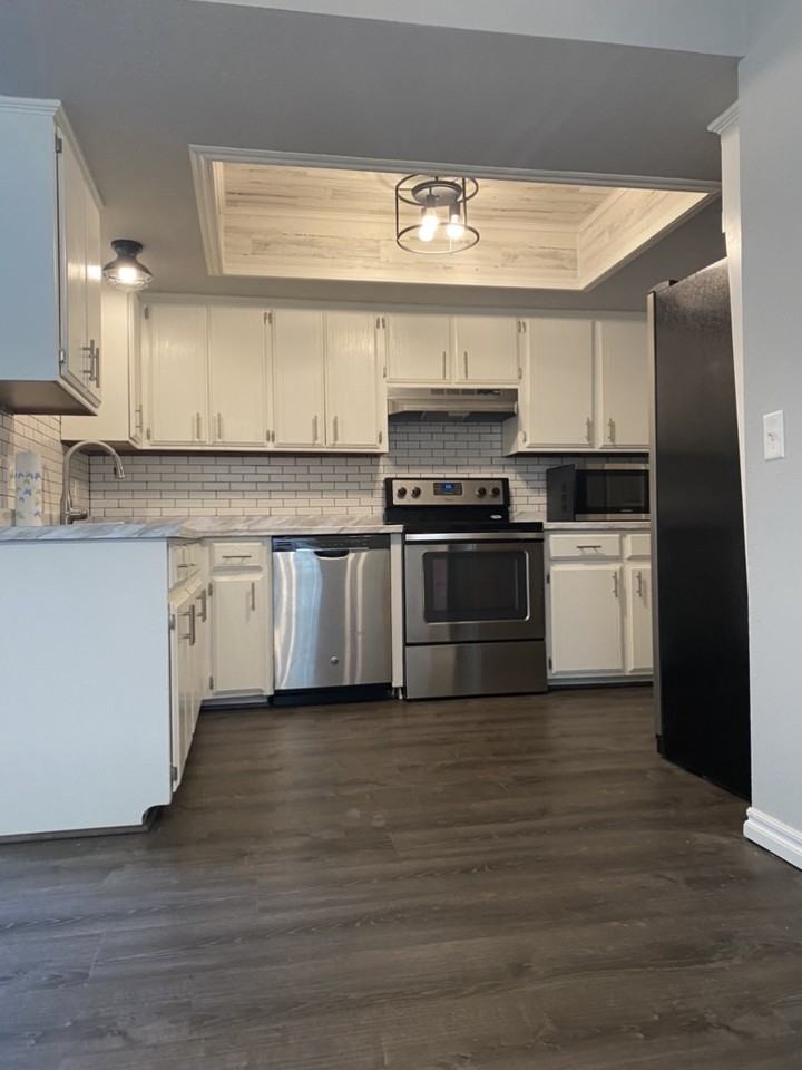 4118 Heritage Place Dr - Photo 2 of 12