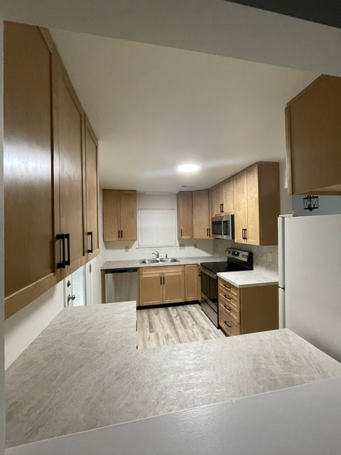140 Stoney Dr - Photo 7 of 13