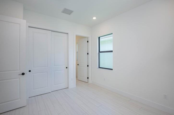 5576 Captiva Lane - Photo 6 of 8
