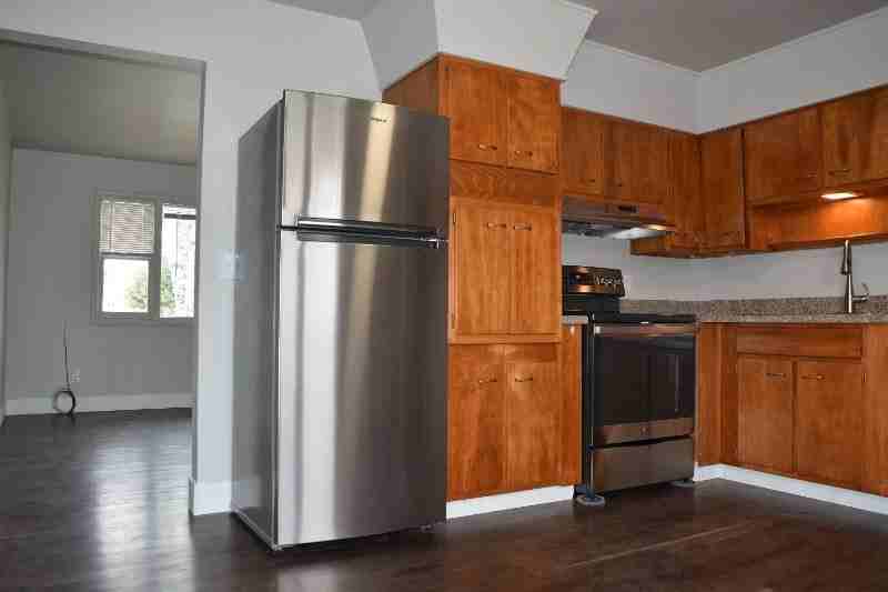 1617 9th St W - Photo 3 of 11