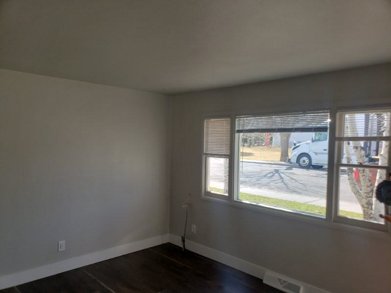 1617 9th St W - Photo 5 of 11
