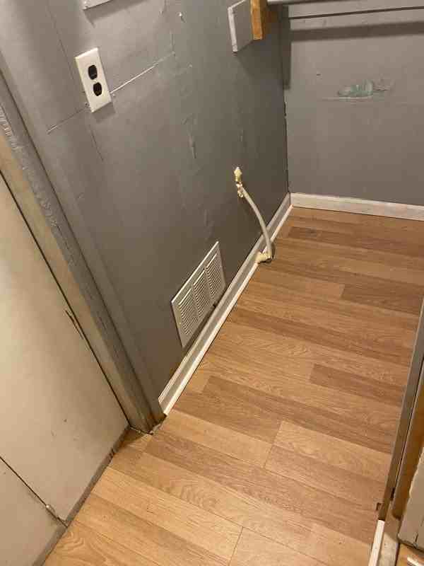 1617 N Erie Ave - Photo 4 of 10