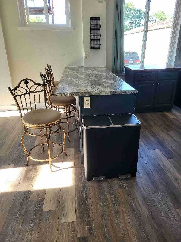 283 N Macy St - Photo 4 of 13