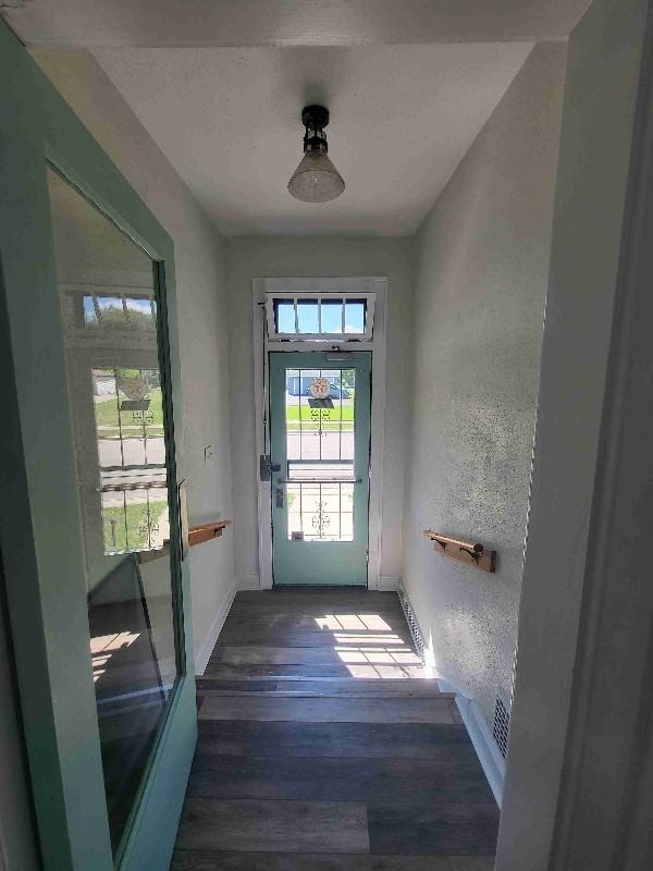 283 N Macy St - Photo 6 of 13