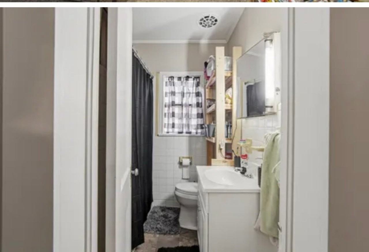 347 Park Ave - Photo 2 of 6