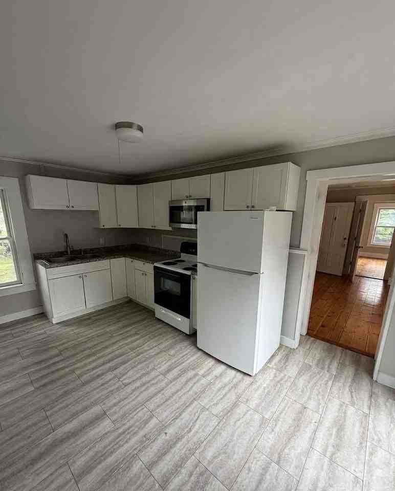 5 Maple Ave #2 - Photo 2 of 7