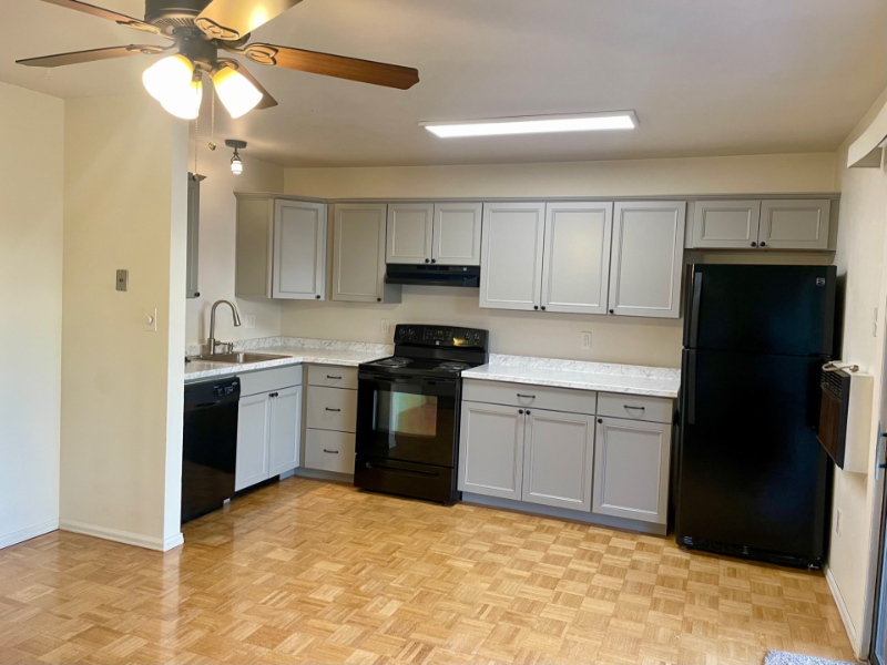 3500 Rolling Green Dr #D19 - Photo 2 of 14