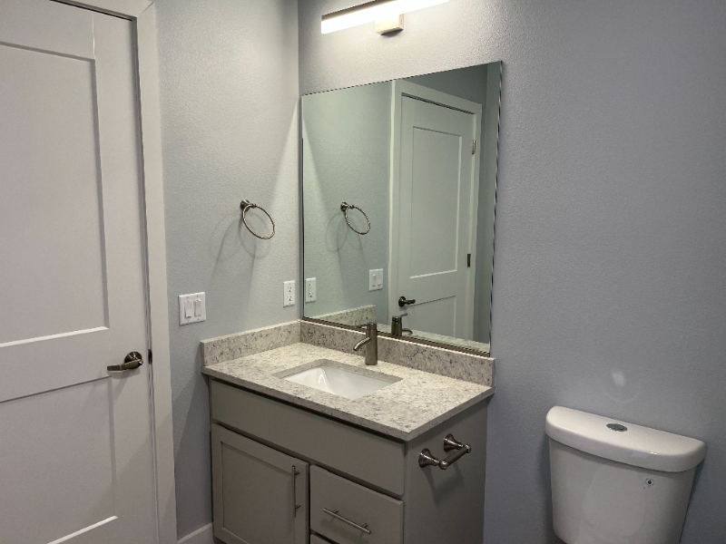 909 Blondel St #103 - Photo 4 of 9
