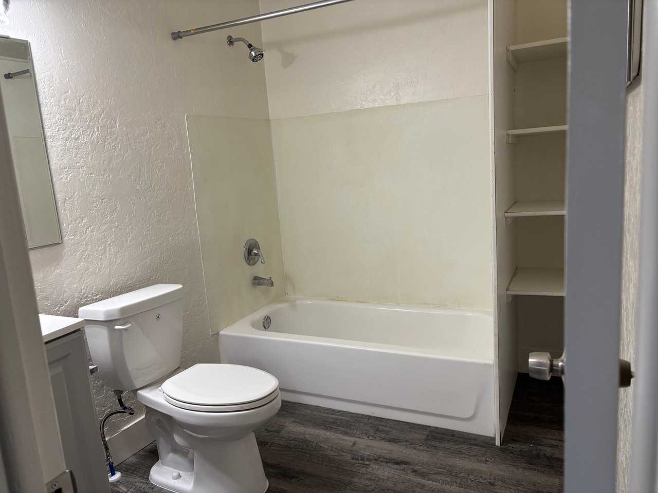 121 W Young St - Photo 4 of 15