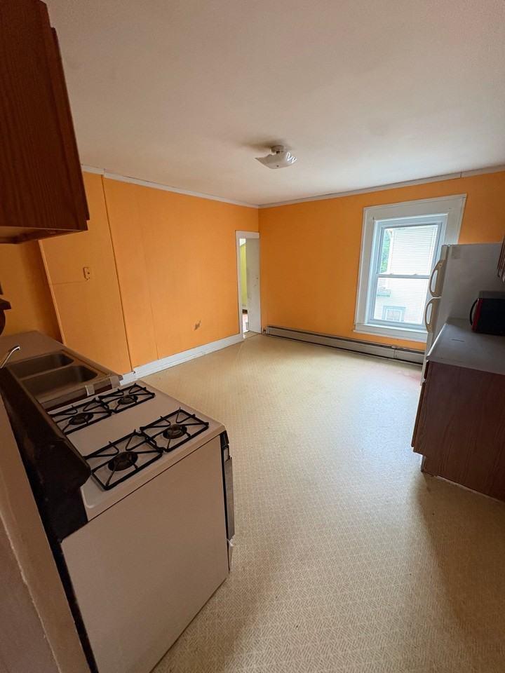 166 N Center St #166 - Photo 5 of 8