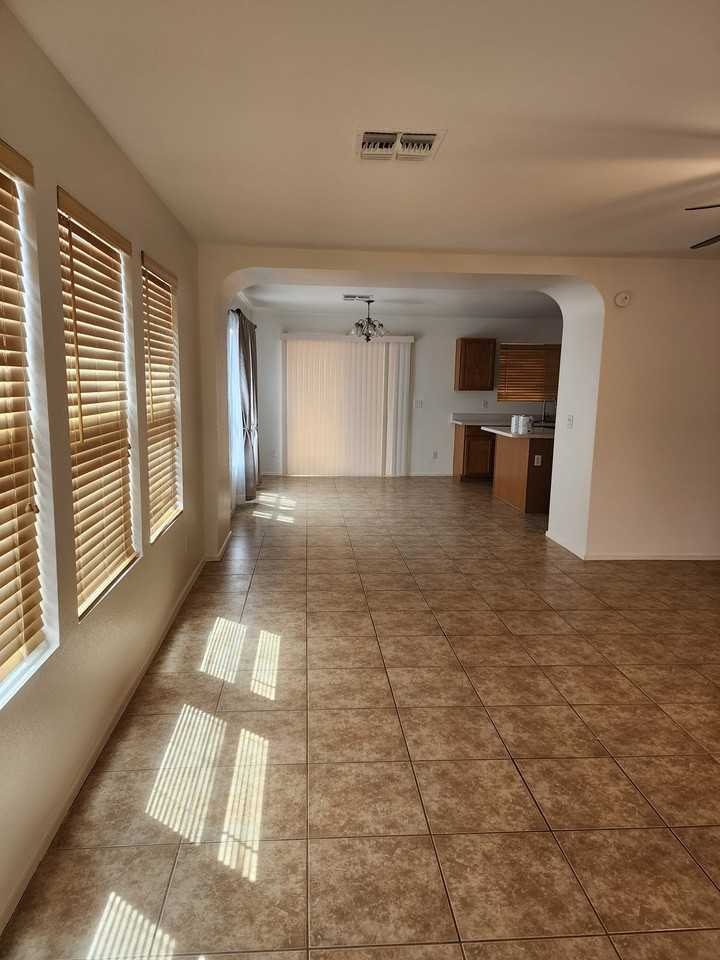 13514 E Diablo Creek Dr - Photo 5 of 16