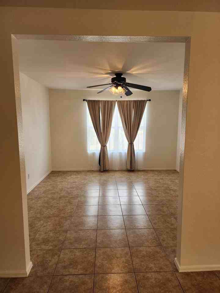 13514 E Diablo Creek Dr - Photo 7 of 16