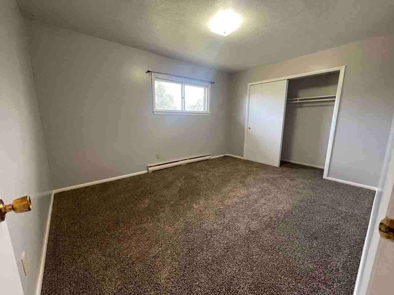 815 4th St Sw #2 - Photo 7 of 19