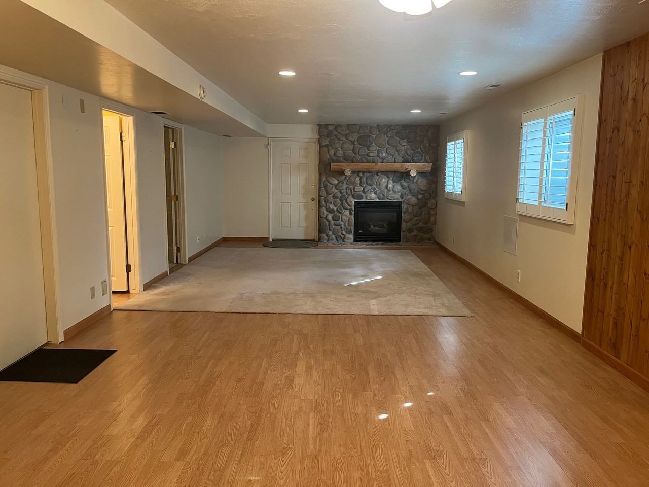 2409 E Newcastle Dr - Photo 4 of 8