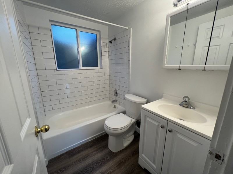 860 E St #8 - Photo 7 of 10