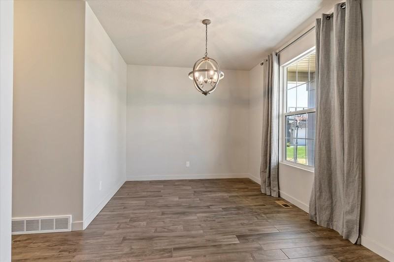 1549 Ws - Photo 4 of 21