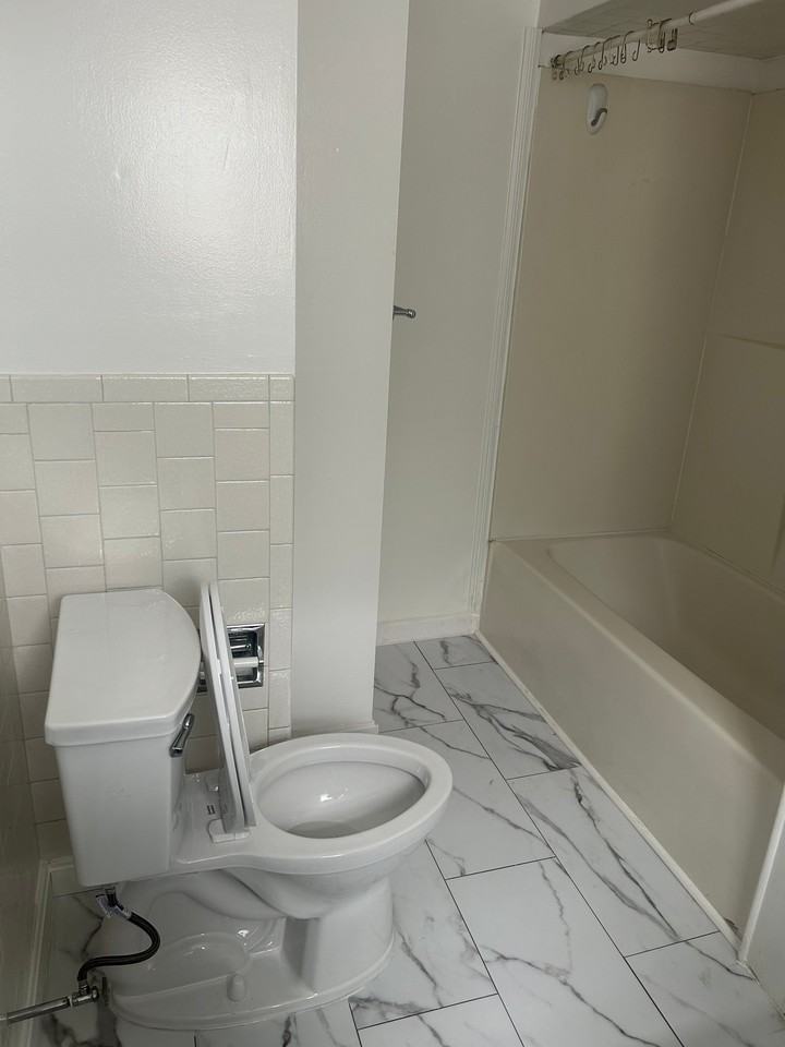 37 Chase St #2 - Photo 2 of 7