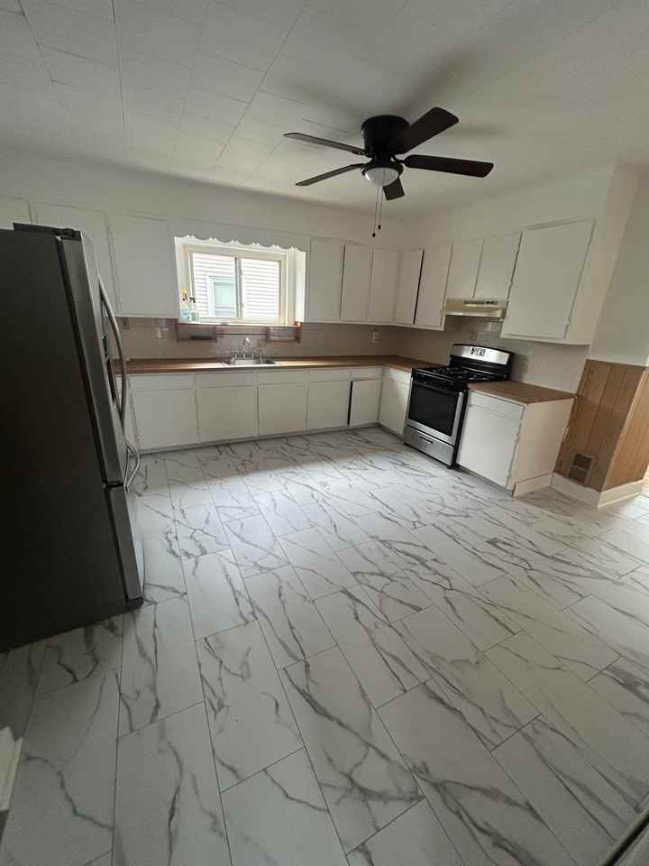 37 Chase St #2 - Photo 3 of 7