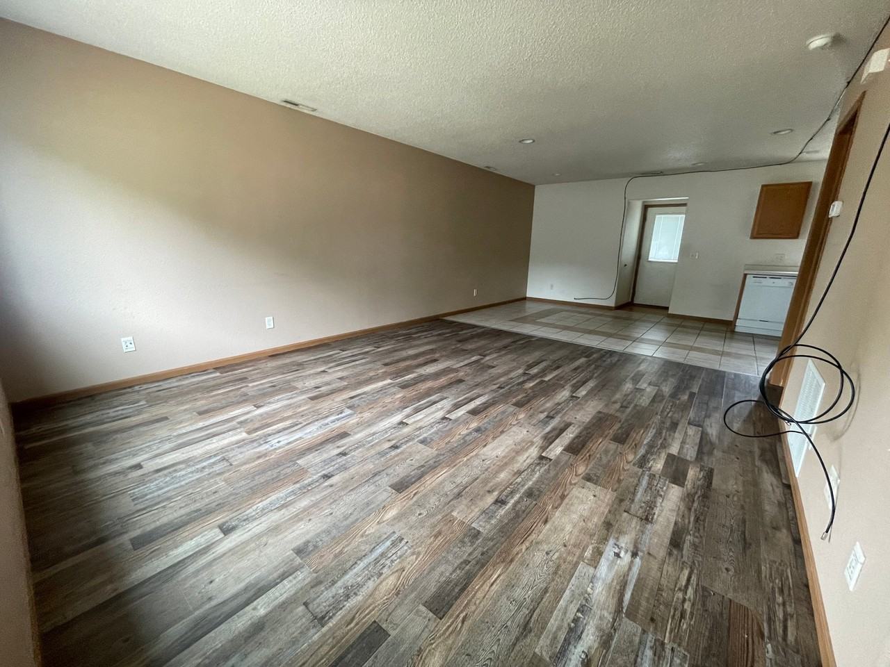 540 10th Ave Se #540 - Photo 4 of 19