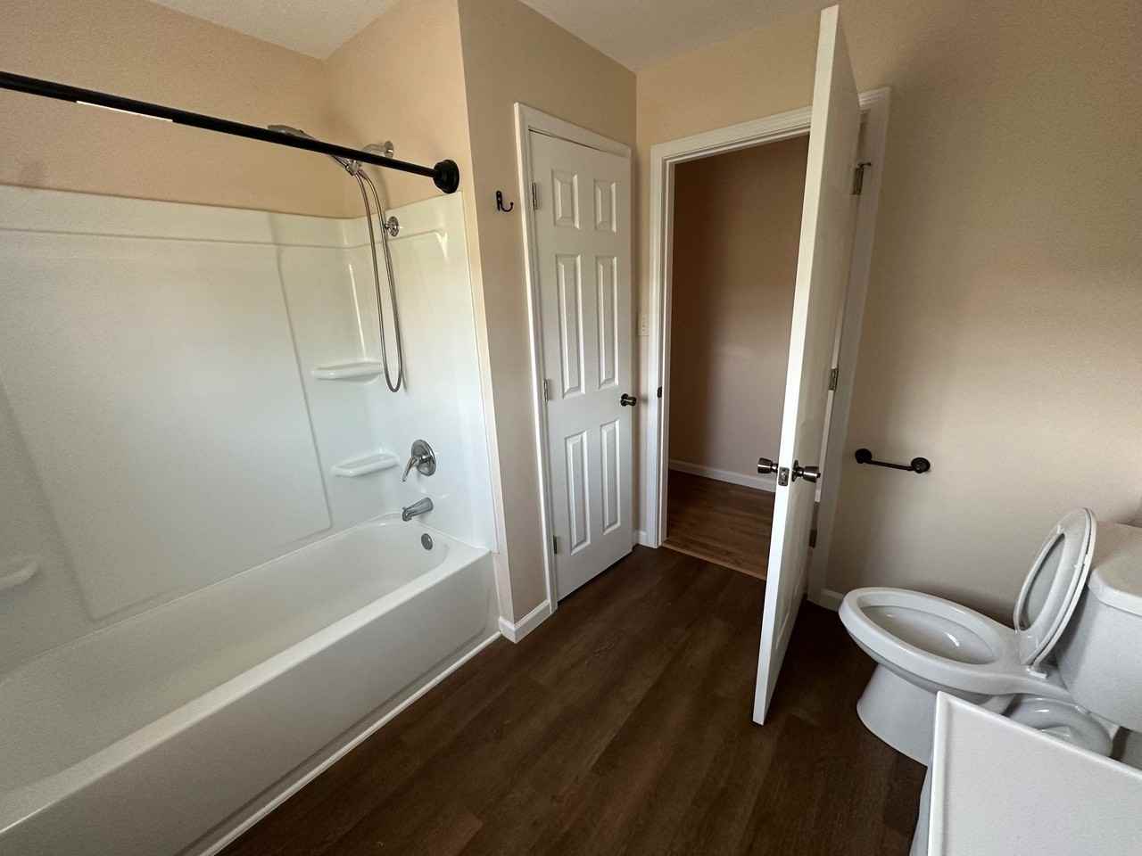 1110 W Main St - Photo 4 of 10
