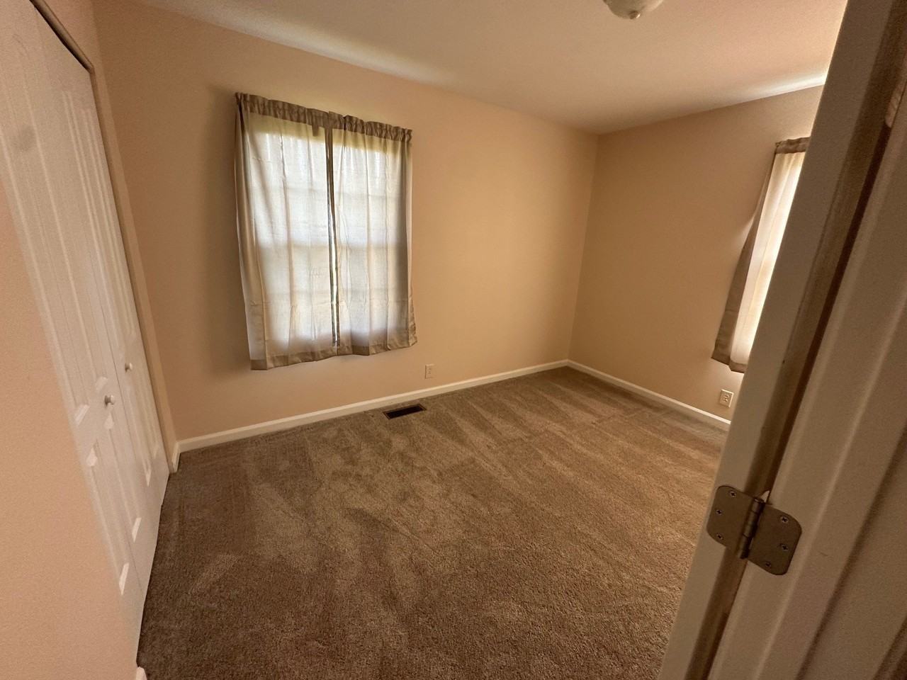 1110 W Main St - Photo 6 of 10