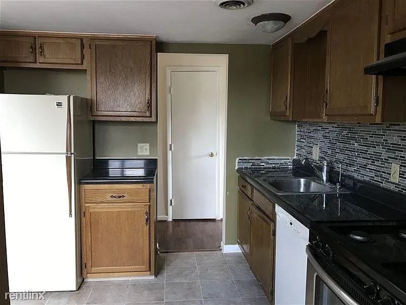 55-2 Holly Dr - Photo 3 of 20