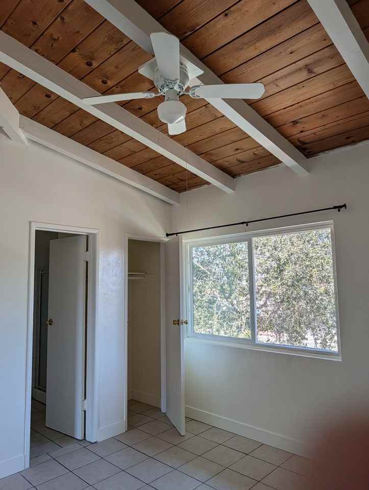 7002 Linda Vista Rd #17 - Photo 5 of 11